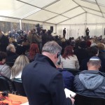 Uczestnicy konferencji w słuchawkach