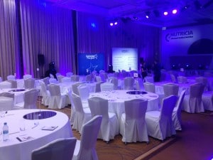 Krzesła i stoły tłumaczenie