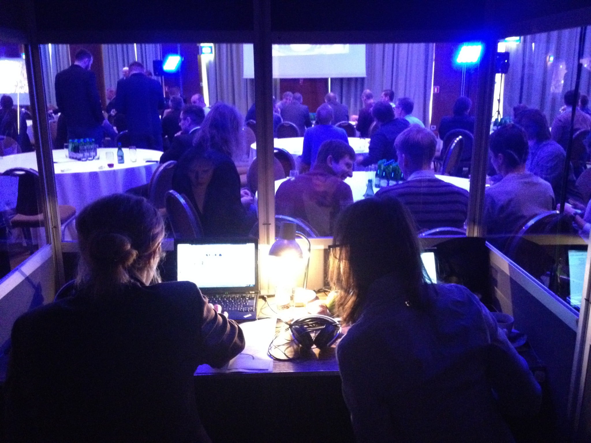 Tłumacze w trakcie pracy