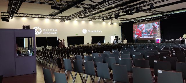 KONFERENCJA MEDYCZNA A TŁUMACZ SYMULTANICZNY